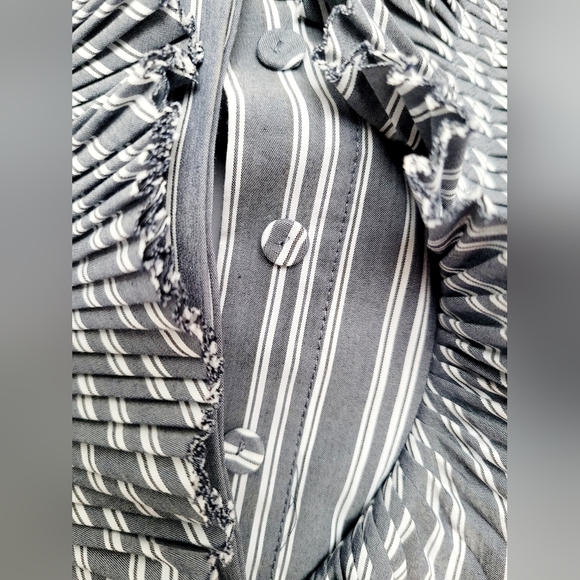 BCBGMaxazria Business/Office Dress Ruffle Neck Tie Waist Pleated Gray/Black 4/S - Picture 14 of 16